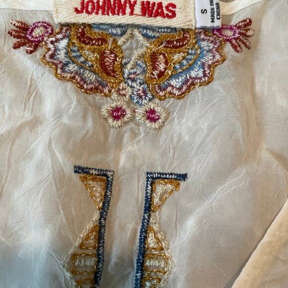 Johnny Was White Embroidered Floral V Neck Blouse Small - Picture 3 of 6
